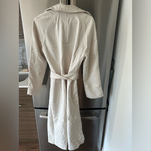 H&M WHITE TIE BELT COAT - Picture 2 of 7
